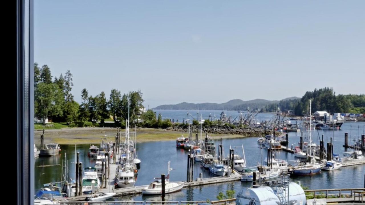 Quarterdeck Inn Port Hardy Dış mekan fotoğraf