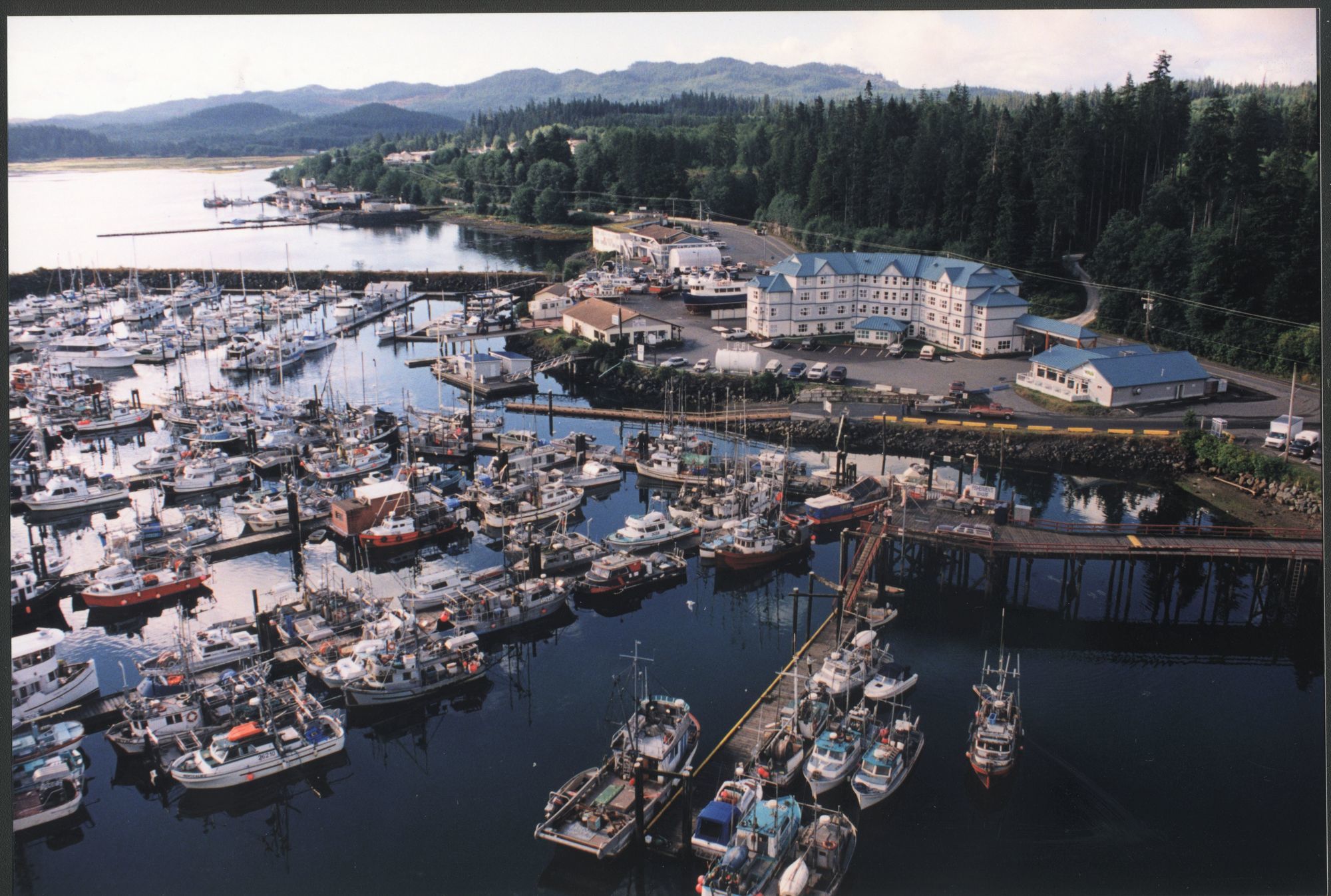 Quarterdeck Inn Port Hardy Dış mekan fotoğraf